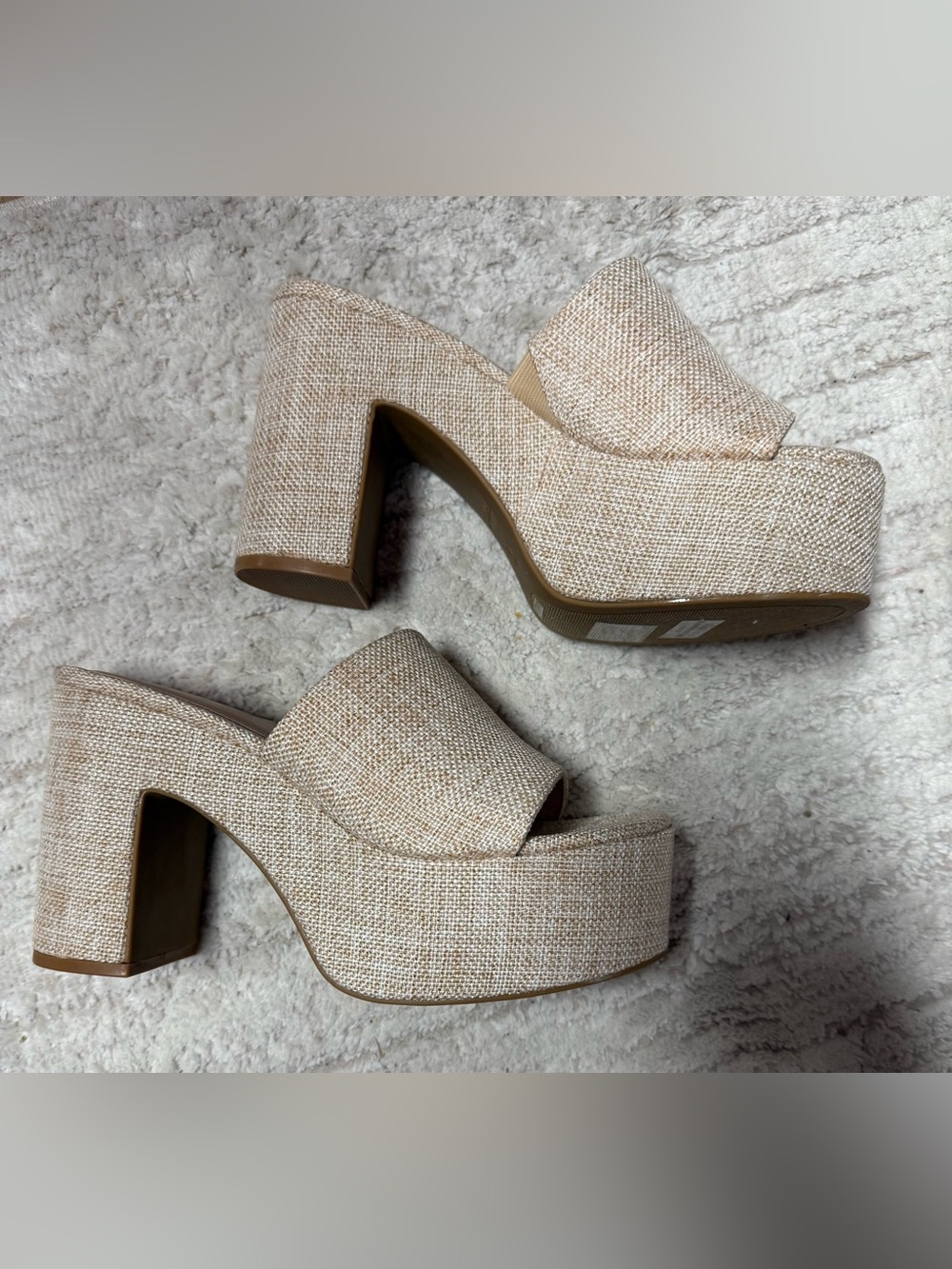 Bamboo woven raffia-style platform mule sandals! Size 9